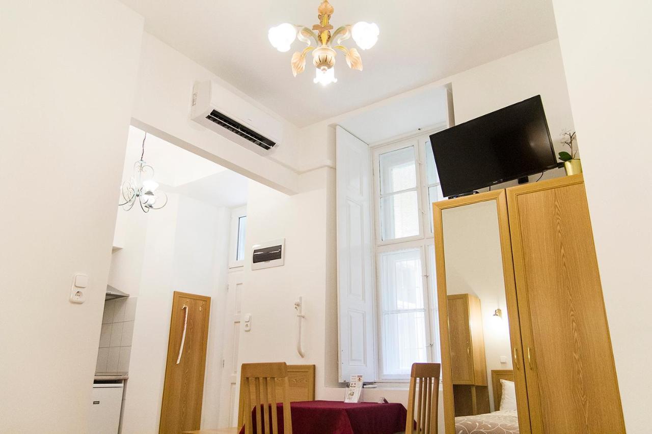 Authentic Akacfa Apartman Budapest